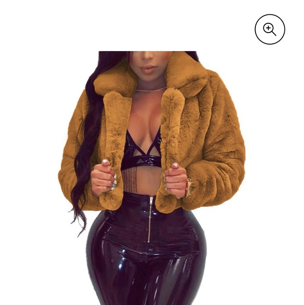 BEAR DANCE PU.LATEX LOOKING KNEE LENGTH SLIVER ZIPPER BLACK SHORTS.